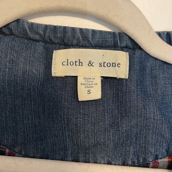 Anthropologie Cloth & Stone Chambray Quilted Plaid-lined Car Coat - Picture 4 of 7